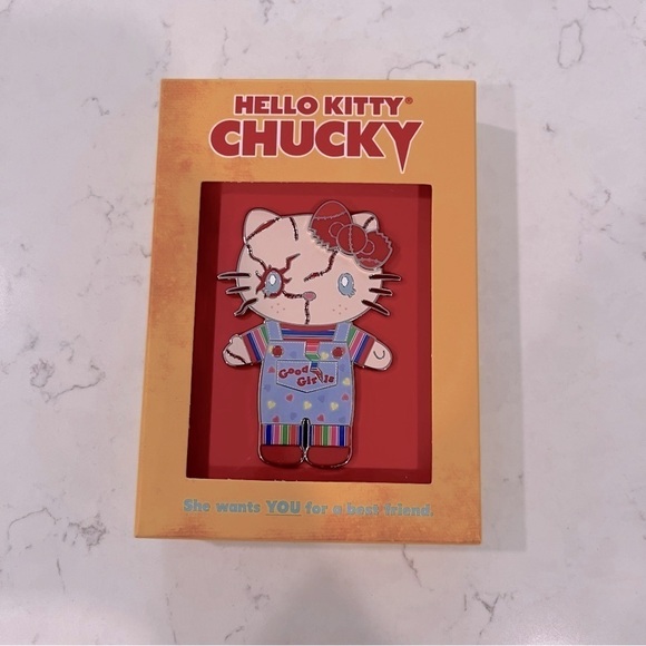 HELLO KITTY X CHUCKY Large Enamel Pin Universal Parks Exclusive - Picture 2 of 8